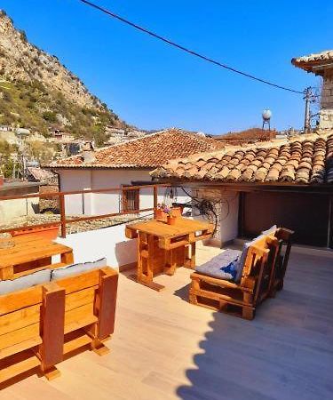 Hotel Edward Lear Berat Exterior foto