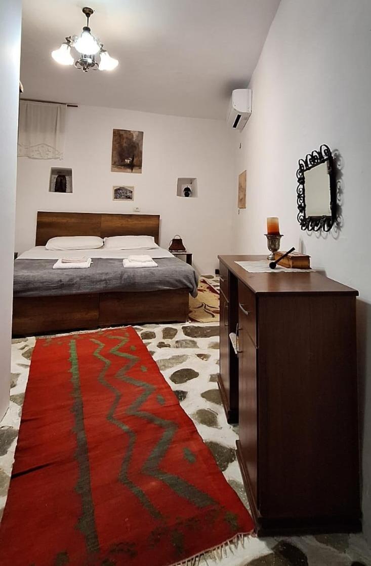 Hotel Edward Lear Berat Exterior foto